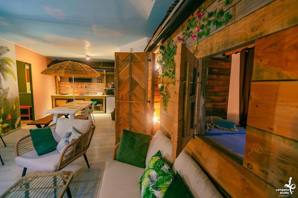 Appartement La Cabane Du Jardin Troyes Bagian luar foto